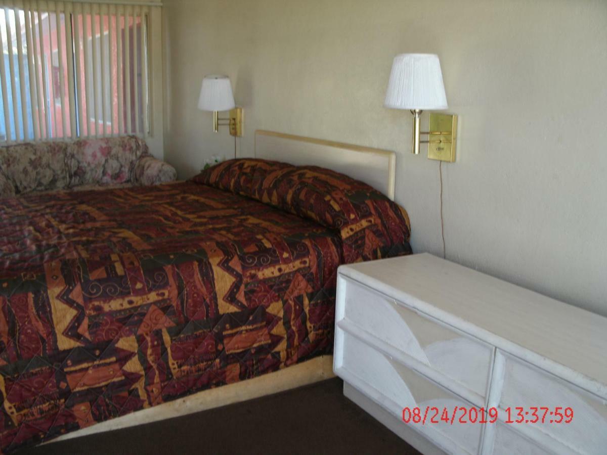 Safari Motor Inn - Joshua Tree Kültér fotó
